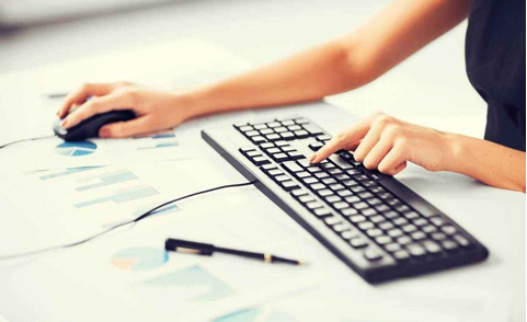 初創(chuàng)企業(yè)到選擇代理記賬好還是專職會計好？